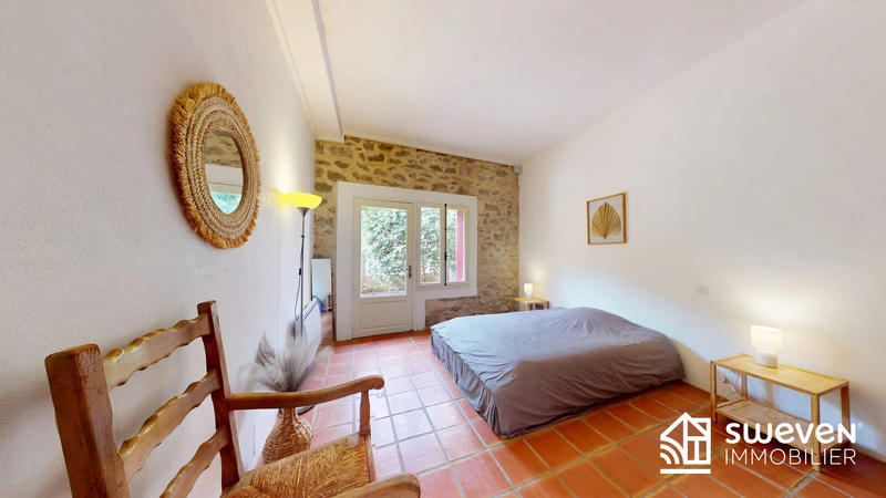 Maison - 512 m² - 12 pièces