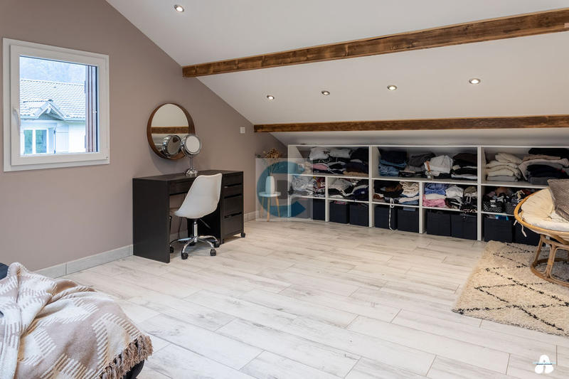 Maison - 144 m² - 8 pièces