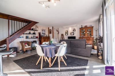 Appartement - 83 m² - 4 pièces