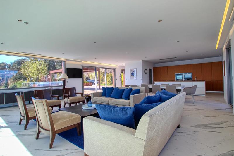 Villa - 350 m² - 8 pièces