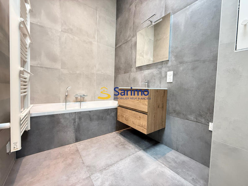 Appartement - 80 m² - 3 pièces