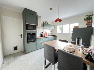 Maison - 91 m² - 5 pièces