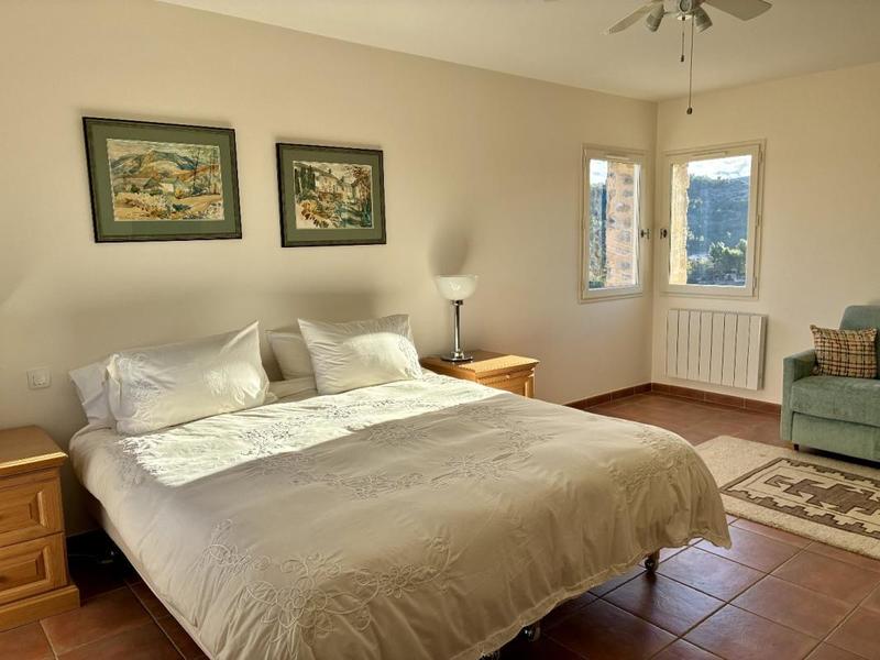 Maison en pierre - 142 m² - 6 pièces