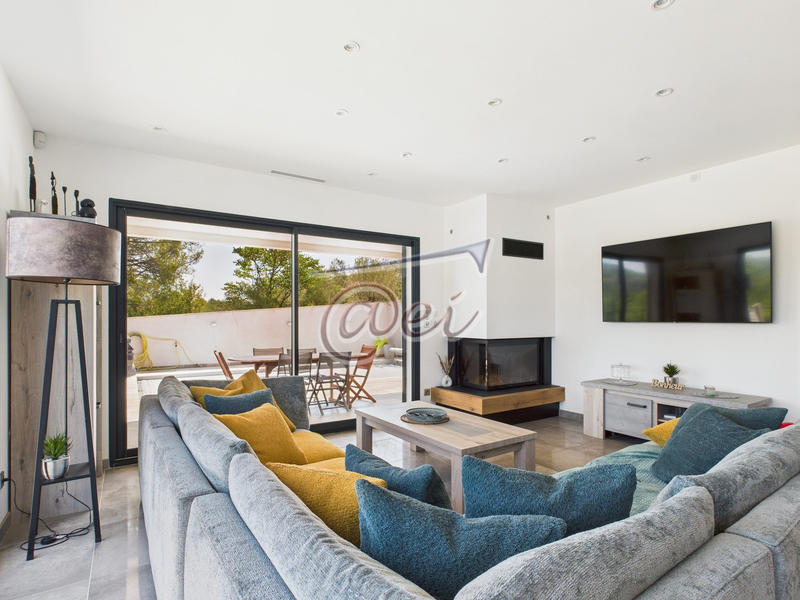 Villa - 224 m² - 6 pièces