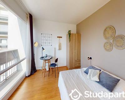Chambre - 70 m² - 1 pièce