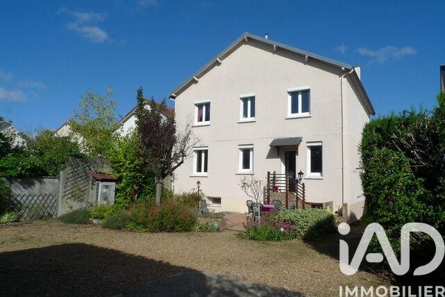 Maison - 180 m² - 7 pièces