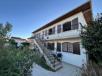 Maison - 180 m² - 6 pièces