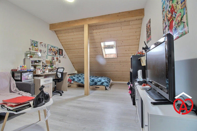 Maison - 140 m² - 9 pièces