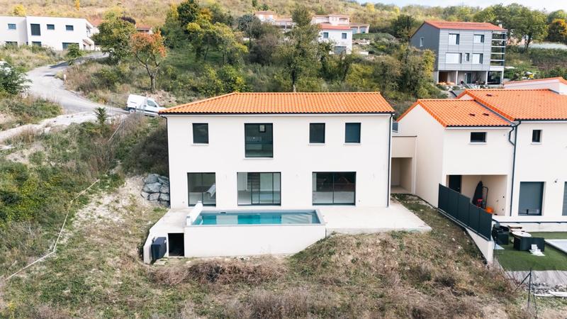 Maison - 143 m² - 6 pièces