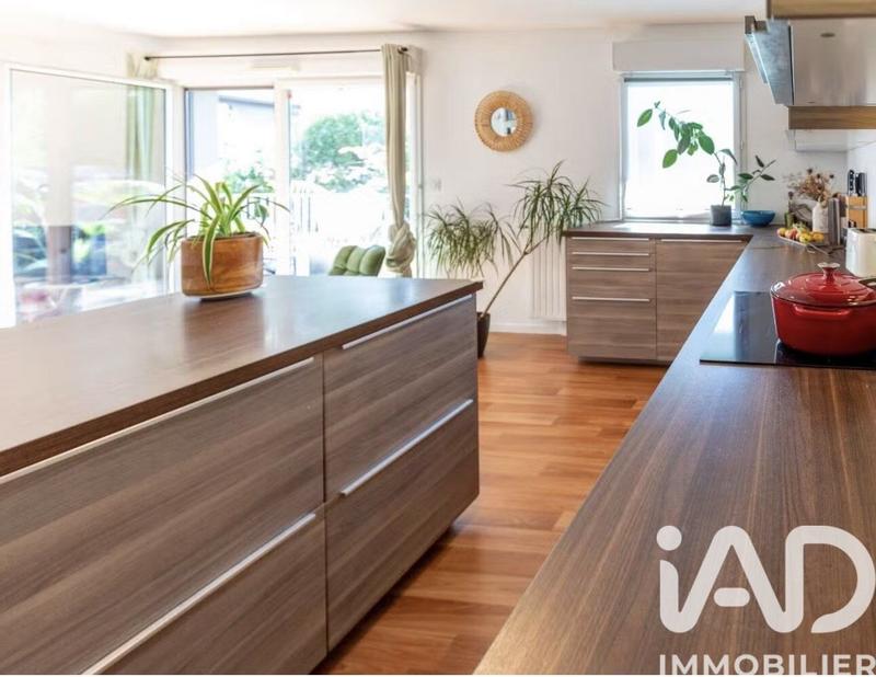 Appartement - 84 m² - 4 pièces