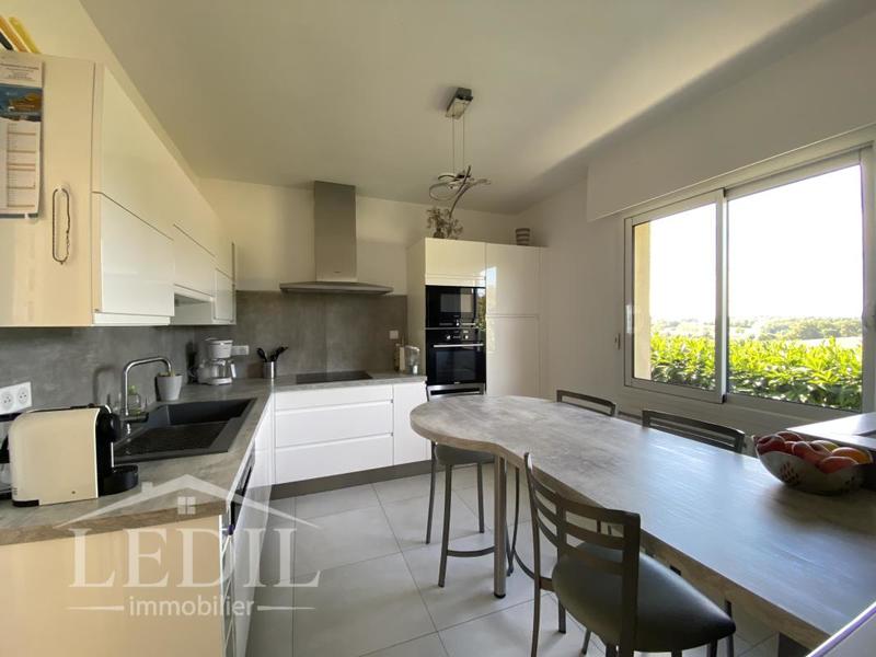 Maison - 212 m² - 6 pièces