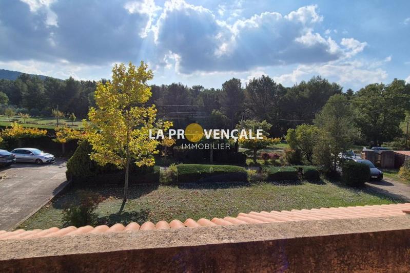 Villa - 184 m² - 6 pièces