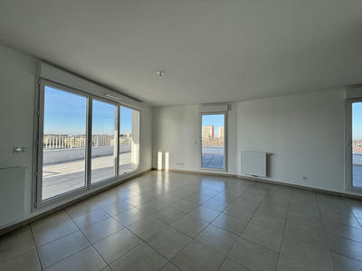 Appartement - 95 m² - 4 pièces