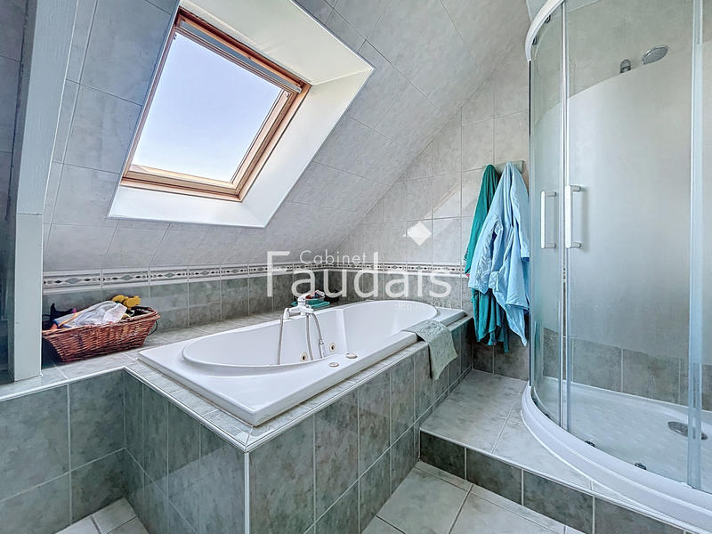 Maison - 155 m² - 6 pièces