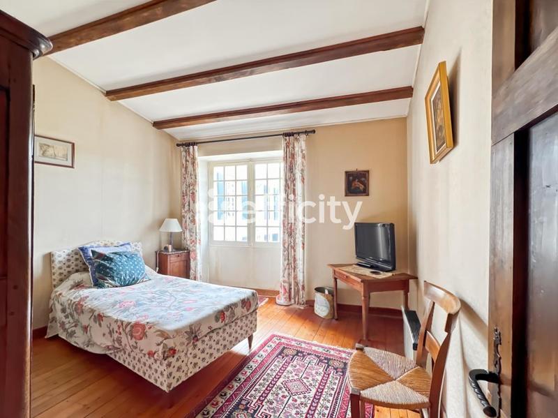 Propriété - 436 m² - 16 pièces