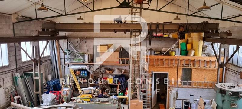Entrepôt - 241 m² - 3 pièces