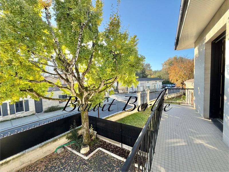 Maison - 217 m² - 7 pièces