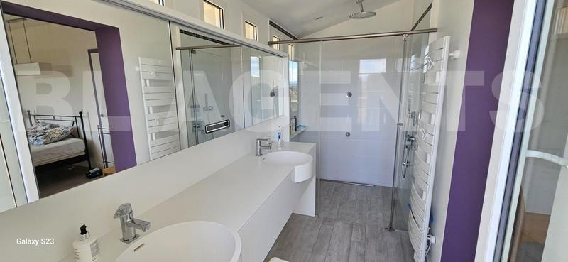 Maison contemporaine - 150 m² - 6 pièces