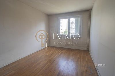 Appartement - 79 m² - 3 pièces