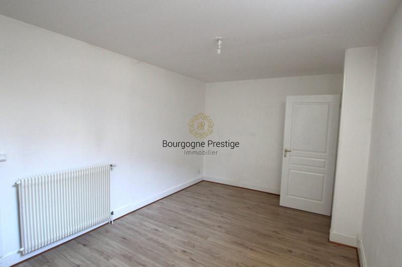 Immeuble - 162 m² - 6 pièces