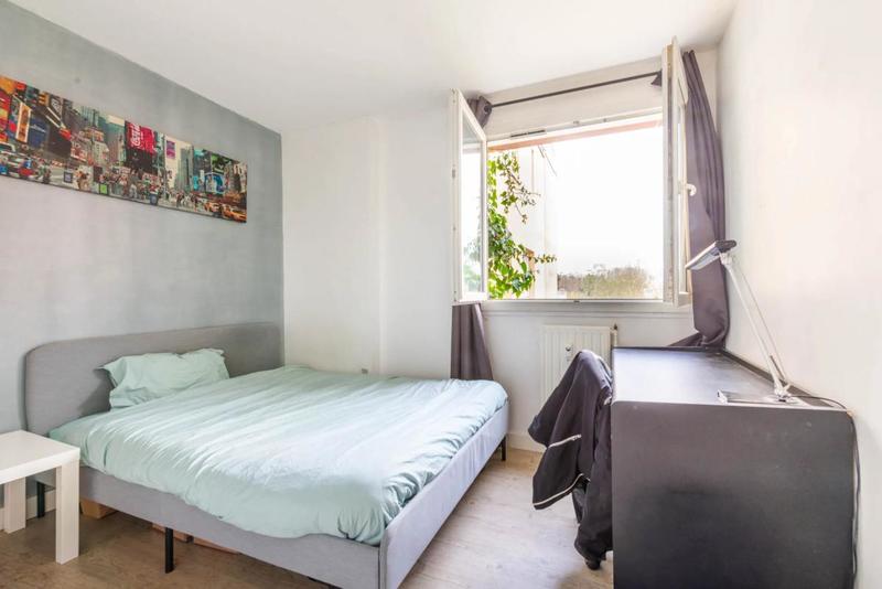 Appartement - 99 m² - 5 pièces