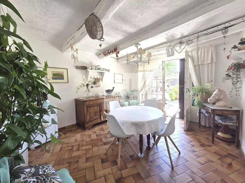 Maison de village - 90 m² - 5 pièces