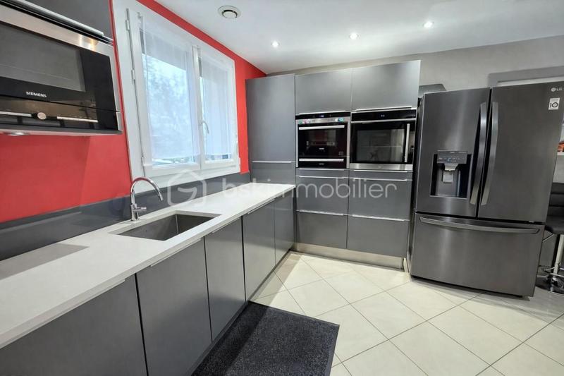 Maison traditionnelle - 186 m² - 5 pièces