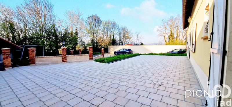 Maison - 218 m² - 6 pièces