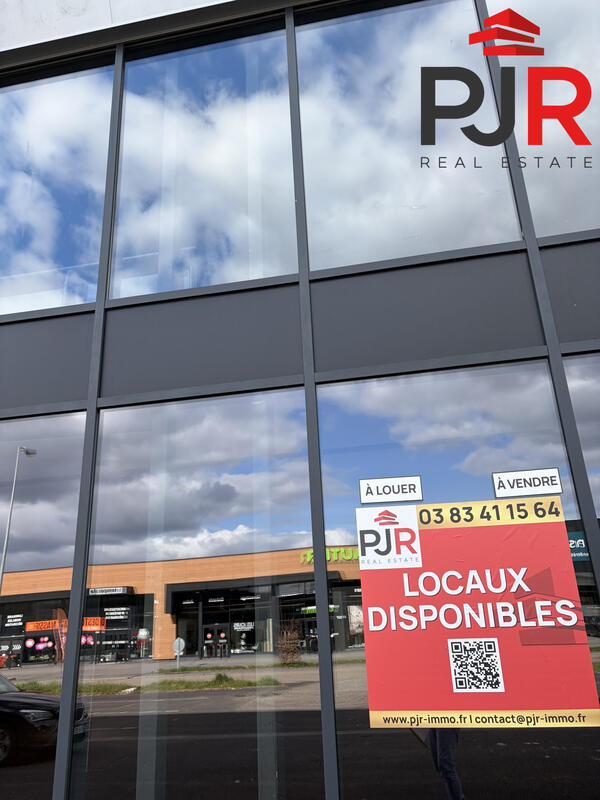 Local commercial - 715 m²