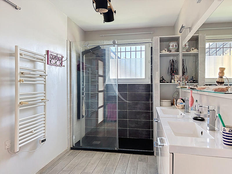 Maison - 174 m² - 6 pièces