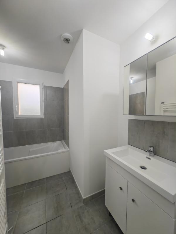 Maison - 80 m² - 5 pièces