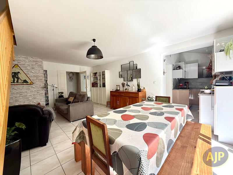 Maison - 82 m² - 4 pièces