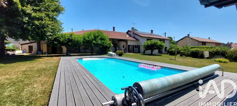 Maison - 325 m² - 10 pièces