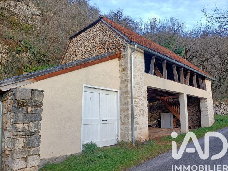 Maison - 318 m² - 7 pièces