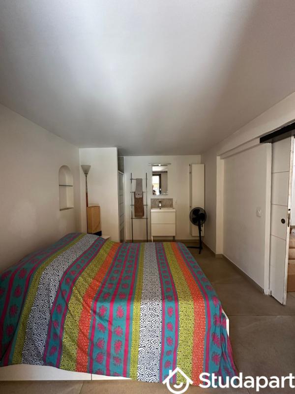 Chambre - 13 m² - 1 pièce