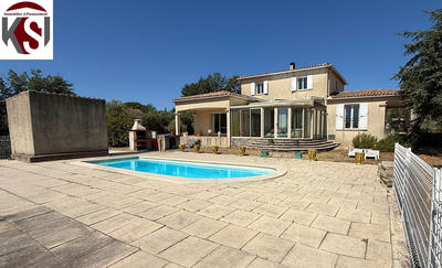 Maison - 210 m² - 5 pièces