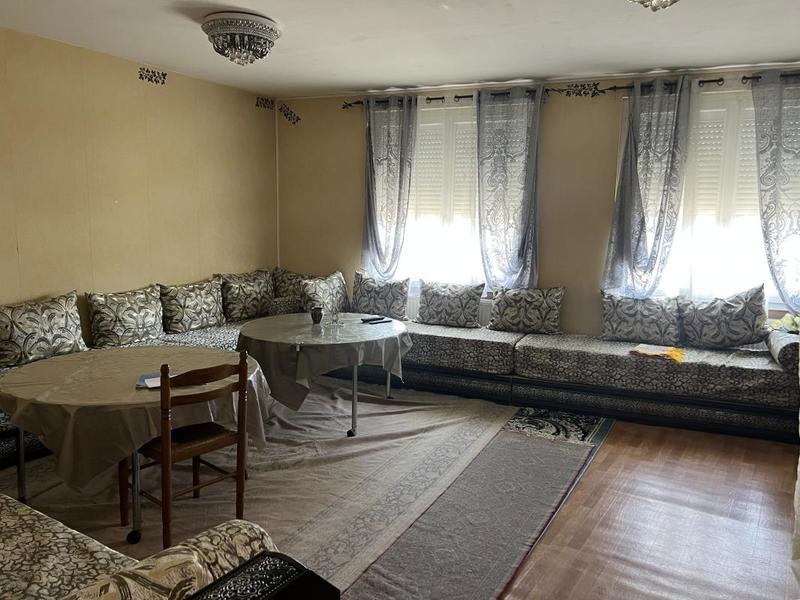 Propriété - 125 m² - 5 pièces