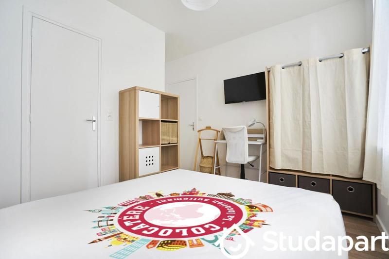 Chambre - 13 m² - 1 pièce