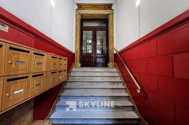 Appartement - 247 m² - 5 pièces