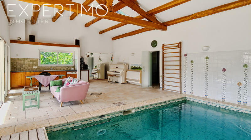 Mas - 275 m² - 9 pièces