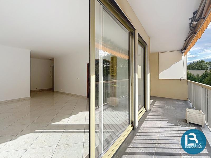 Appartement - 112 m² - 5 pièces