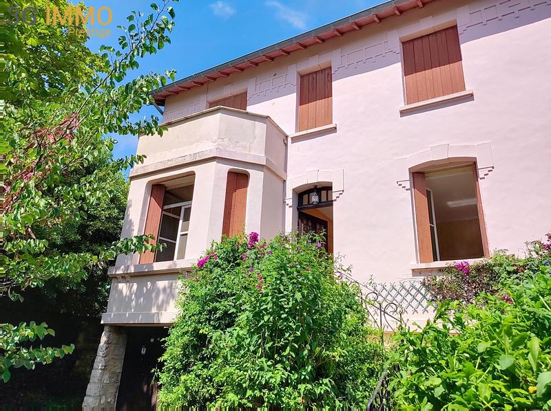 Maison de maîtres - 195 m² - 8 pièces