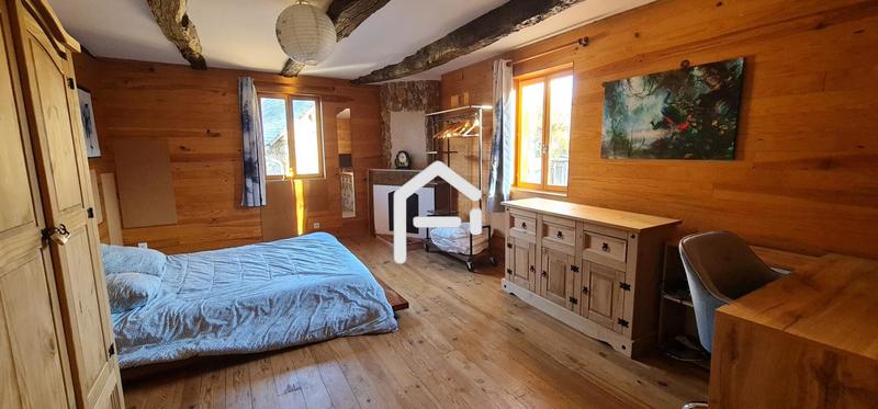 Maison en pierre - 91 m² - 4 pièces