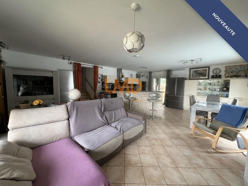 Maison - 88 m² - 6 pièces