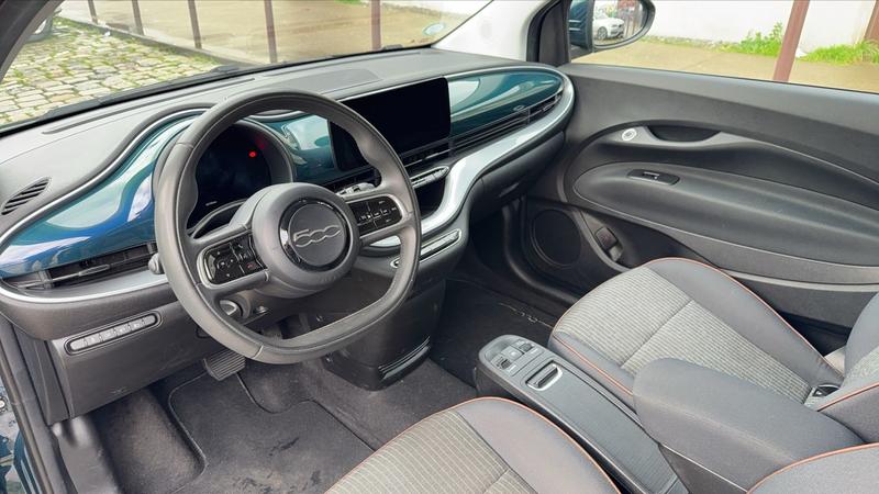 Fiat 500 III 42 kWh 118 la Prima