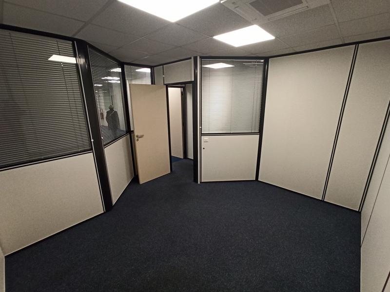 Bureau - 242 m²