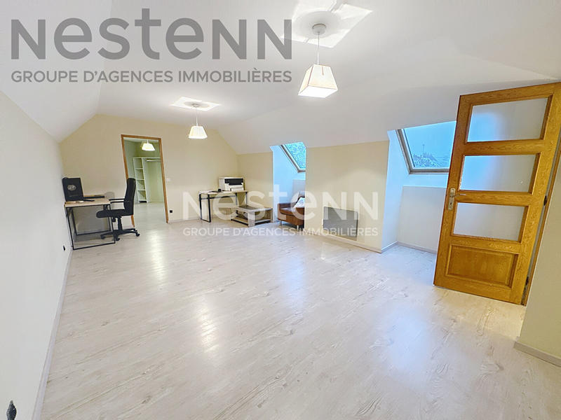 Maison - 235 m² - 7 pièces