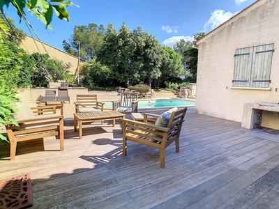 Villa - 90 m² - 4 pièces