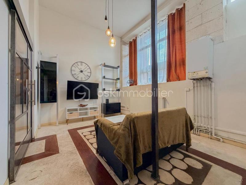 Loft - 77 m² - 3 pièces