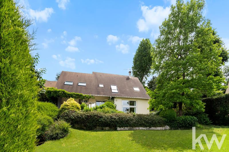 Maison d'architecte - 350 m² - 10 pièces